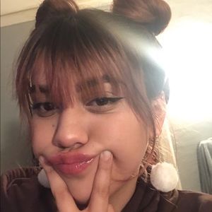 Meet your Posher, Karina